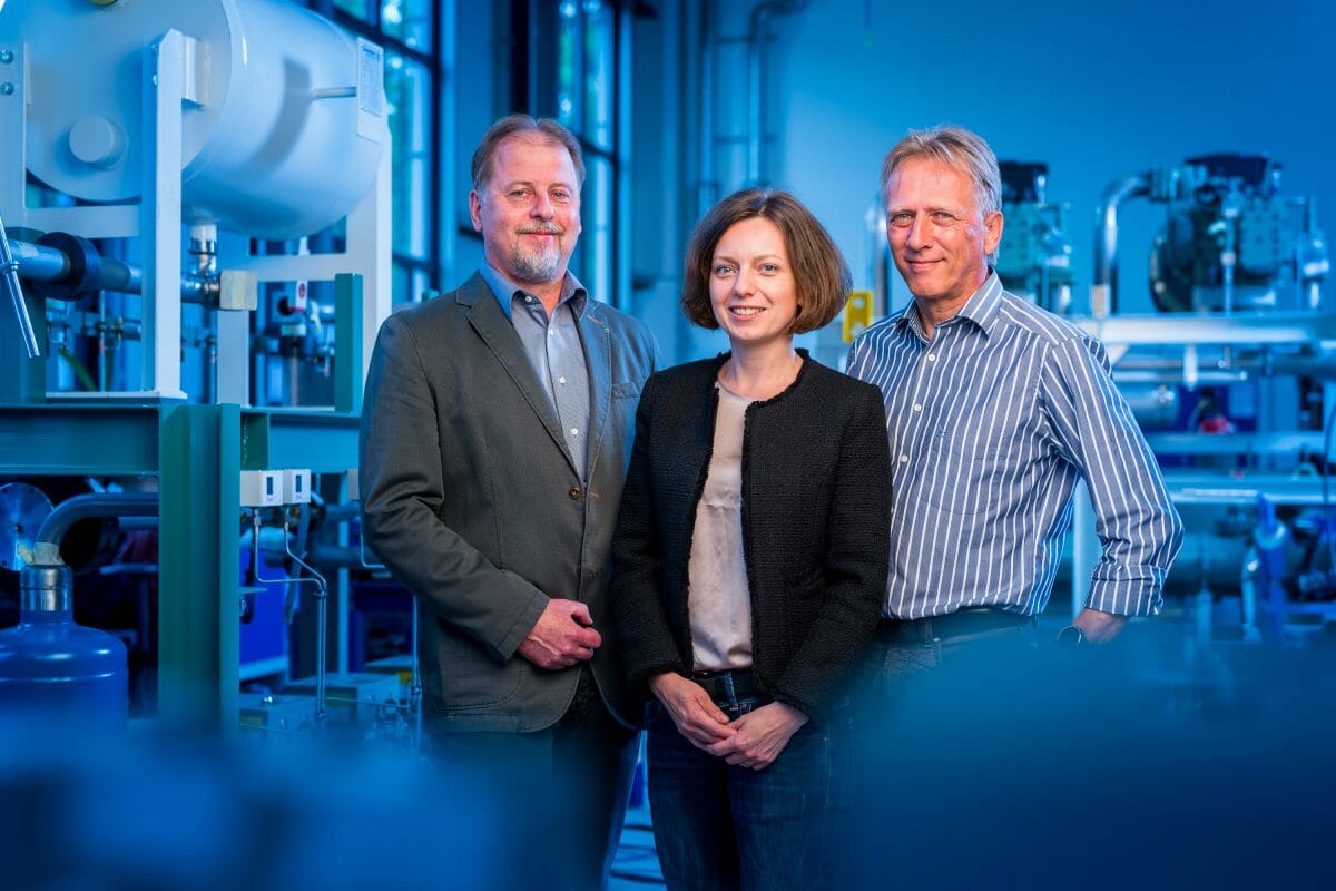 Compact Kältetechnik GmbH Die Geschäftsführer Lutz Hering, Personalleiterin Annett Gregor und Geschäftsführer Frank Poschmann. Compact Kältetechnik GmbH in Dresden. Bewerber im Wettbewerb „Zukunftspreis – Handwerksbetrieb des Jahres 2018“ der Handwerkskammer Dresden, fotografiert am 17. Mai 2018. Foto: André Wirsig für die Handwerkskammer Dresden